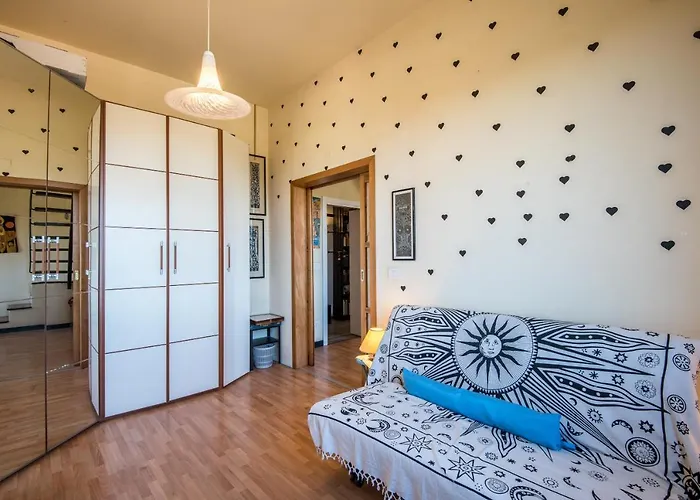 Casa Ravacciano شقة